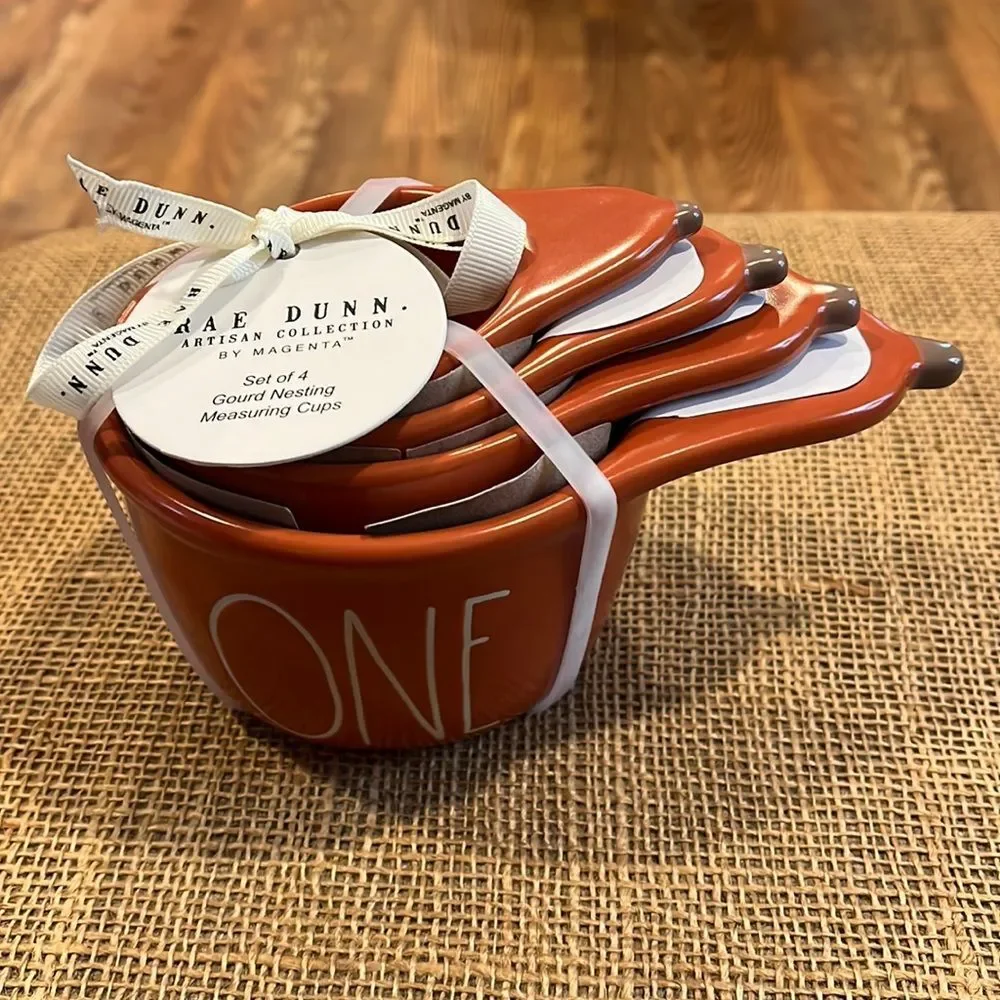 NWT Rae Dunn gourd measuring cups